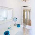 Daire Vecchia Luna With Pool By Italian Lenno