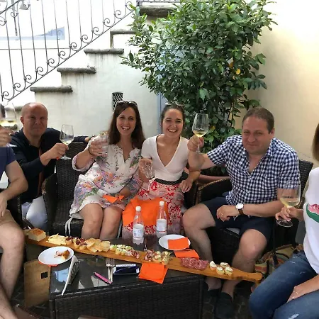 Vecchia Luna With Pool By Italian דירה