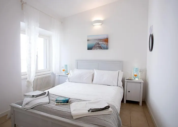 Vecchia Luna With Pool By Italian Lenno