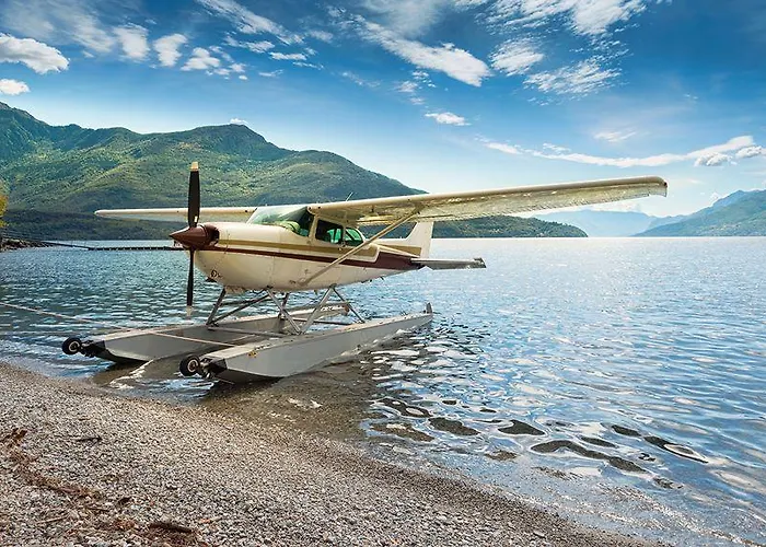 Vecchia Luna With Pool By Italian Lägenhet Lenno