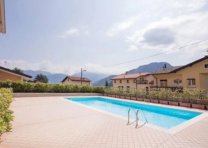 Vecchia Luna With Pool By Italian לנו